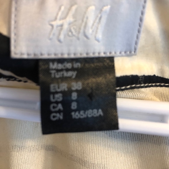 H&M dress - Picture 2 of 2